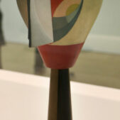 TAEUBER-ARP Sophie, Tête dada, 1920, sculpture en bois tourné et peint, 29,43 cm (hauteur), 14 cm (diamètre).