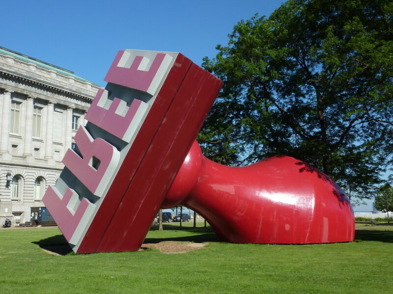 OLDENBURG Claes & BRUGGEN Coosje (van), Free stamp