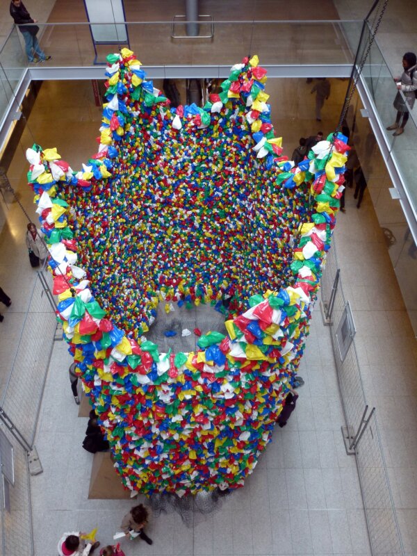 TAYOU Pascale Marthine, Plastic bags, 2012