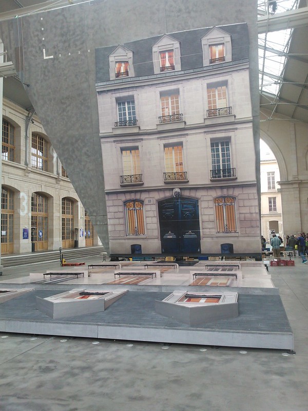 ERLICH Leandro, Bâtiment, 2004